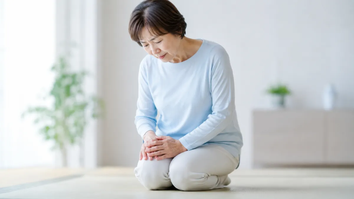 椅子から立ち上がるときに膝の痛みを感じている方